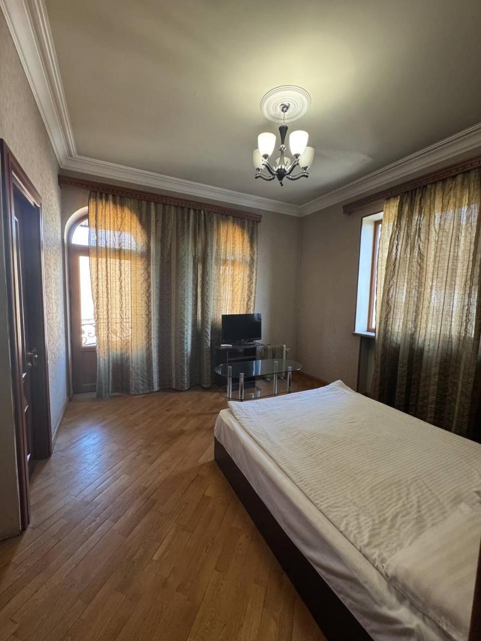 Centre Hotel-Hostel Jerevan Eksteriør bilde