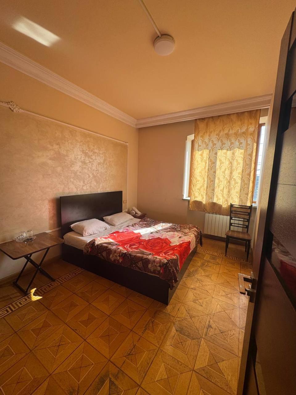 Centre Hotel-Hostel Jerevan Eksteriør bilde